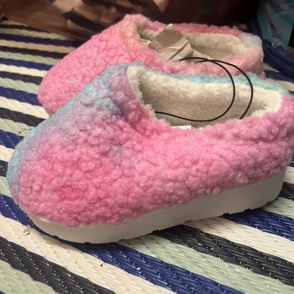 LOVE 83 Teddy Sherpa Little Girls Rainbow Slippers Pink & Blue11 - Picture 5 of 5
